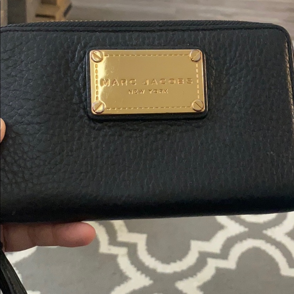 Marc Jacob’s zip wallet